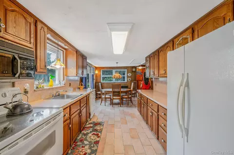 Other - 1 E Jackwill Rd, Brookhaven, NY 11772 photo 4 of 9