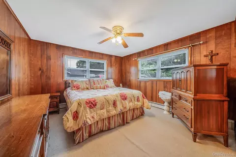 Bedroom - 1 E Jackwill Rd, Brookhaven, NY 11772 photo 1 of 3