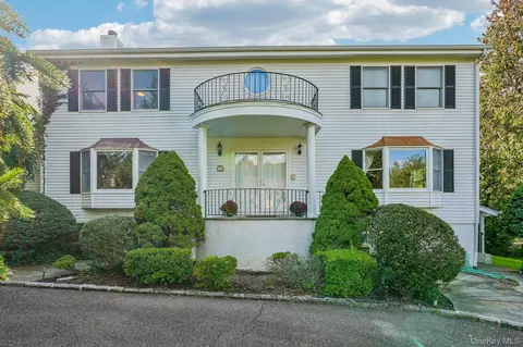 48 Westchester View Ln, Greenburgh, NY 10607