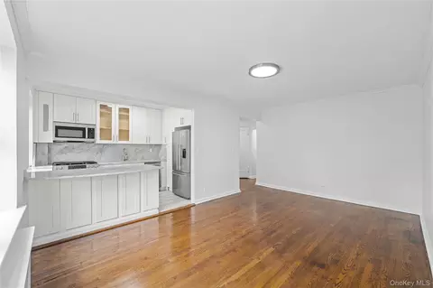 Living - 141-39 78th Rd #2P, Flushing, NY 11367 photo 2 of 3