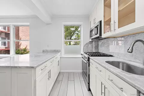 Kitchen - 141-39 78th Rd #2P, Flushing, NY 11367 photo 2 of 2