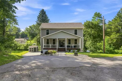 15 Rock Cut Ln, Pleasant Valley, NY 12569
