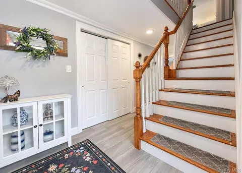 Entry Way - 76 Corbin Ave, Brookhaven, NY 11772 photo 1 of 1
