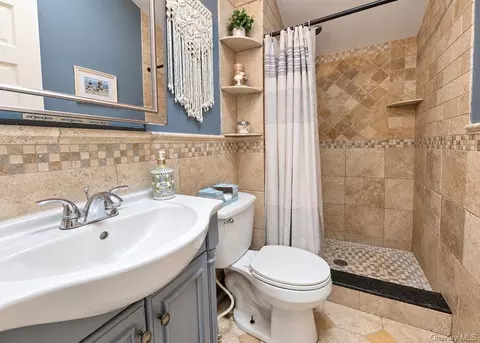 Bath - 76 Corbin Ave, Brookhaven, NY 11772 photo 1 of 4