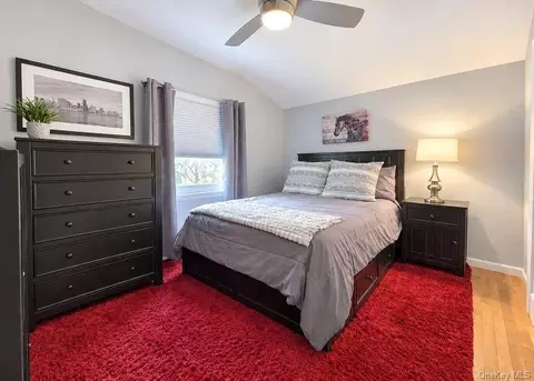 Bedroom - 76 Corbin Ave, Brookhaven, NY 11772 photo 4 of 4