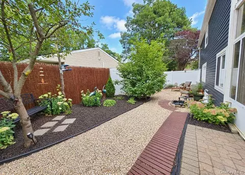 Exterior - 76 Corbin Ave, Brookhaven, NY 11772 photo 3 of 7