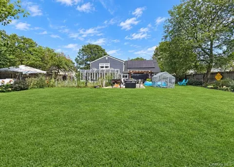 Exterior - 76 Corbin Ave, Brookhaven, NY 11772 photo 5 of 7