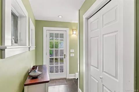 Entry Way - 27 Clinton St, Cornwall, NY 12518 photo 2 of 3