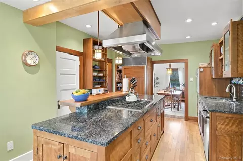 Kitchen - 27 Clinton St, Cornwall, NY 12518 photo 6 of 8