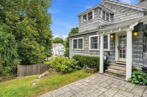 Exterior - 27 Clinton St, Cornwall, NY 12518 photo 3 of 8