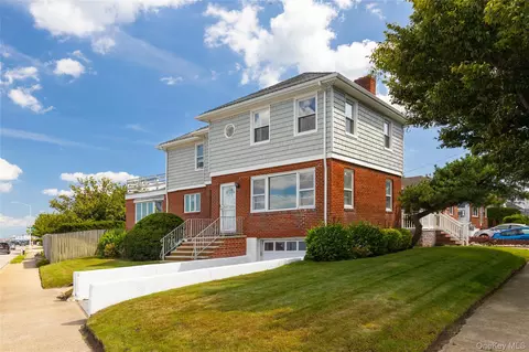127-17 Beach Channel Dr, New York, NY 11694