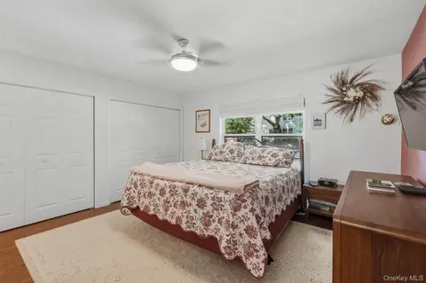 Bedroom - 25 Villa Dr, Peekskill, NY 10566 photo 1 of 5