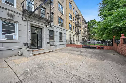 1057 Eastern Pkwy #1A, Brooklyn, NY 11213