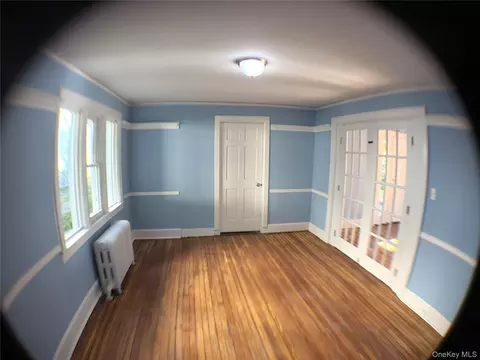 Living - 5 Crest Pl, Greenburgh, NY 10523 photo 5 of 5