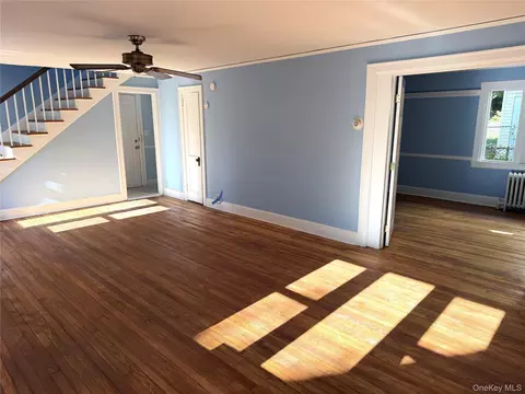 Living - 5 Crest Pl, Greenburgh, NY 10523 photo 3 of 5