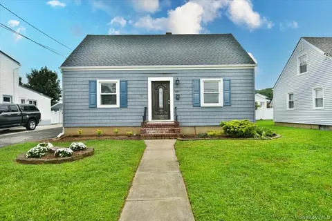 235 Madison Ave, Oceanside, NY 11572