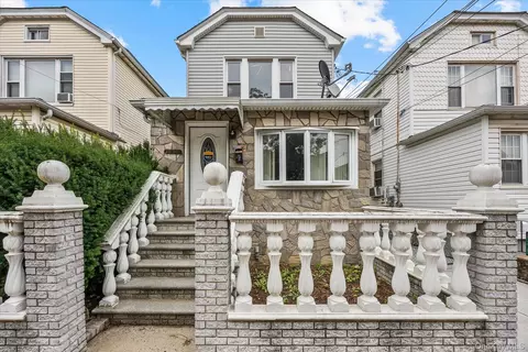 101-59 133rd St, South Richmond Hill, NY 11419