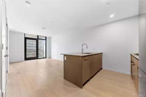 131-02 A 40th Rd #14B, New York, NY 11354