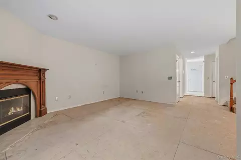 Living - 14 Glen Eagles Dr, Poughkeepsie, NY 12603 photo 7 of 7
