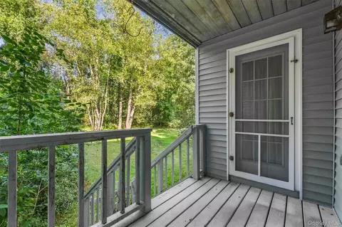 Exterior - 14 Glen Eagles Dr, Poughkeepsie, NY 12603 photo 4 of 8