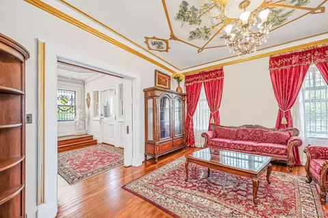 Living - 436 Bay Ave, Patchogue, NY 11772 photo 1 of 3