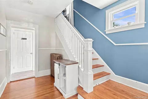 Entry Way - 116 E Cedar St, Poughkeepsie, NY 12601 photo 1 of 2