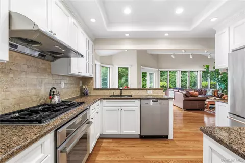 Kitchen - 46 Beverly Dr, Rye, NY 10580 photo 2 of 2