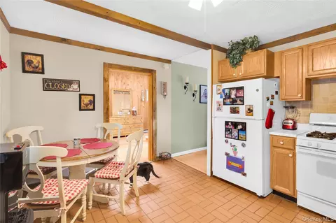 Entry Way - 44 Fairfax Rd, Fishkill, NY 12524 photo 2 of 2