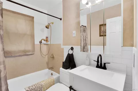 Bath - 44 Fairfax Rd, Fishkill, NY 12524 photo 1 of 1