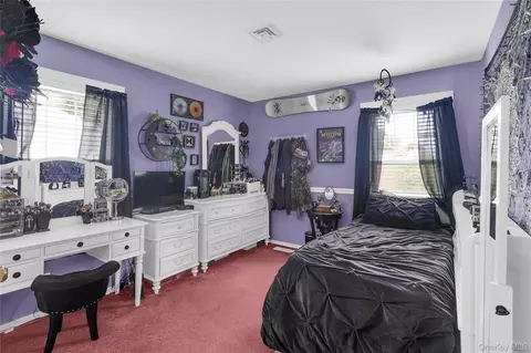 Bedroom - 44 Fairfax Rd, Fishkill, NY 12524 photo 1 of 8
