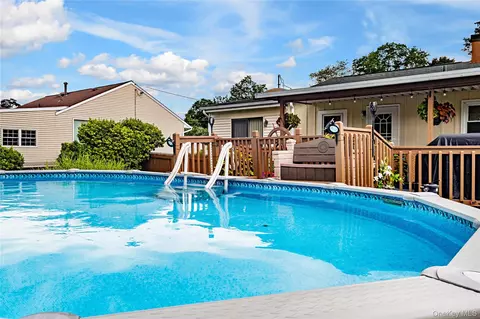 Exterior - 44 Fairfax Rd, Fishkill, NY 12524 photo 6 of 8