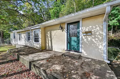 27 Richard St, Ramapo, NY 10974