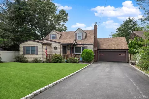 2473 New York Ave, Melville, NY 11747