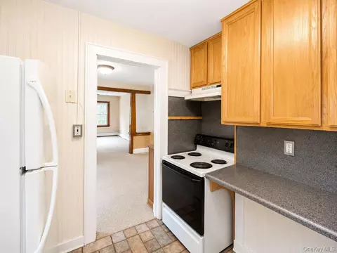 Entry Way - 491 State Route 32, Wallkill, NY 12589 photo 1 of 1