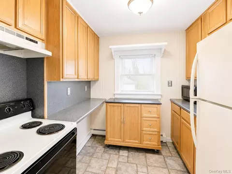 Kitchen - 491 State Route 32, Wallkill, NY 12589 photo 4 of 4