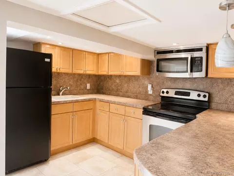 Kitchen - 491 State Route 32, Wallkill, NY 12589 photo 1 of 4
