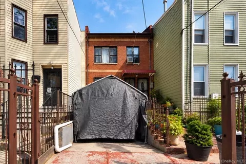 121 Montauk Ave, Brooklyn, NY 11208