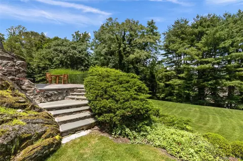 Exterior - 4 Commodore Ave, Rye, NY 10580 photo 3 of 4