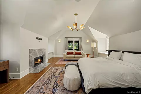 Bedroom - 4 Commodore Ave, Rye, NY 10580 photo 5 of 9