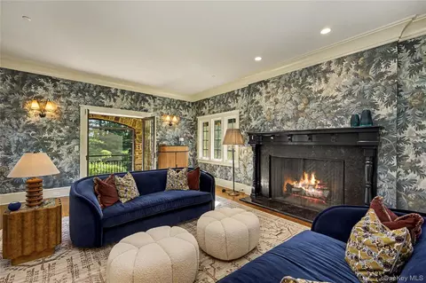 Living - 4 Commodore Ave, Rye, NY 10580 photo 2 of 4