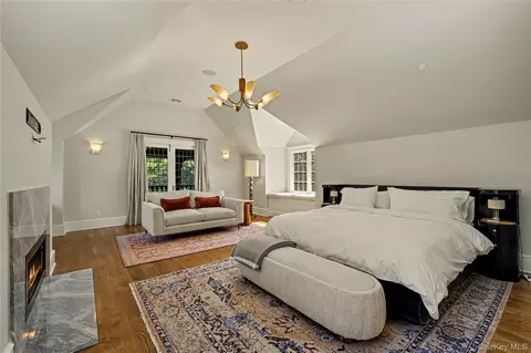 Bedroom - 4 Commodore Ave, Rye, NY 10580 photo 3 of 9