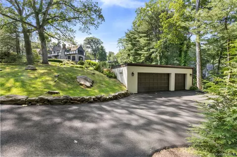 Exterior - 4 Commodore Ave, Rye, NY 10580 photo 4 of 4