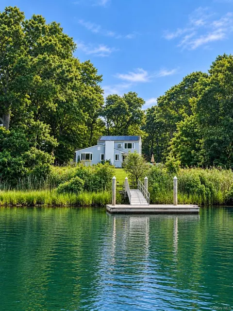7 Wheeler Rd, Shelter Island, NY 11964