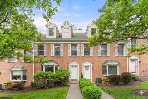 22 Corners Rd, Clarkstown, NY 10920