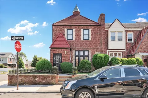 130-01 227th St, Laurelton, NY 11413