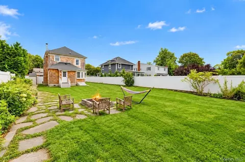 Exterior - 52 Lee Ave, Patchogue, NY 11772 photo 8 of 9