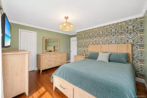 Bedroom - 52 Lee Ave, Patchogue, NY 11772 photo 2 of 7