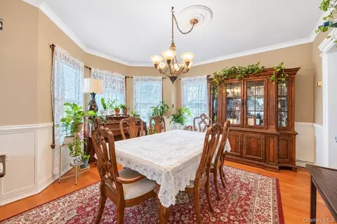 Dining - 52 Lee Ave, Patchogue, NY 11772 photo 1 of 2