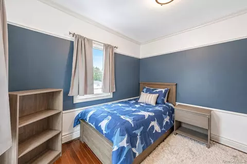 Bedroom - 52 Lee Ave, Patchogue, NY 11772 photo 4 of 7