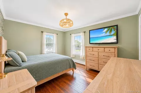 Bedroom - 52 Lee Ave, Patchogue, NY 11772 photo 1 of 7